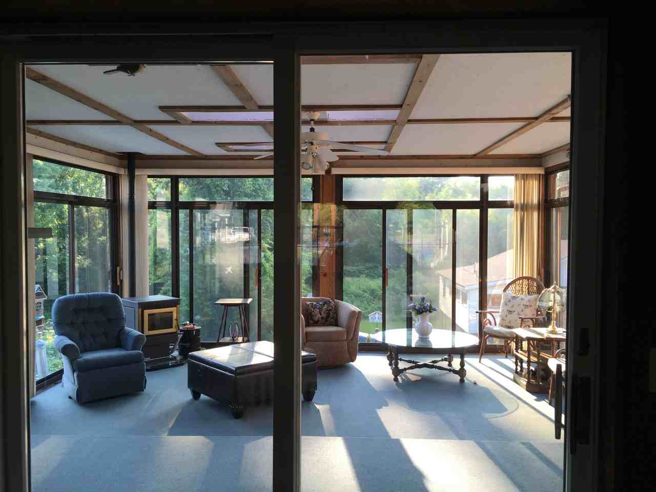 255 Hudson Ave - Photo 3 of 6