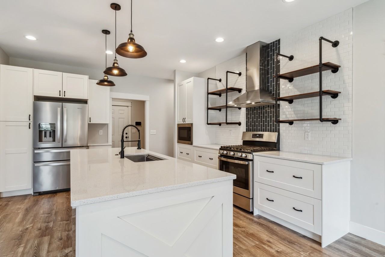 2939 Diamondhead Cir #NA - Photo 3 of 7