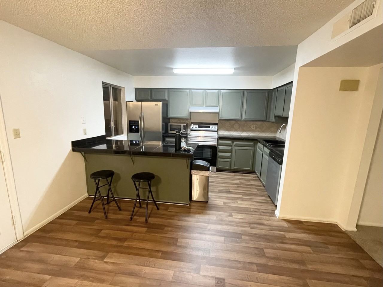 2221 W Farmdale Ave #23 - Photo 5 of 14