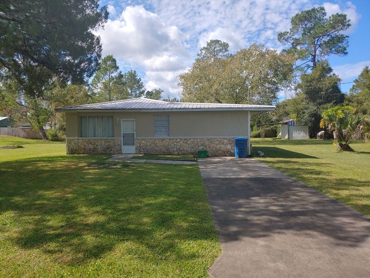 410 S Shell Rd - Photo 2 of 22