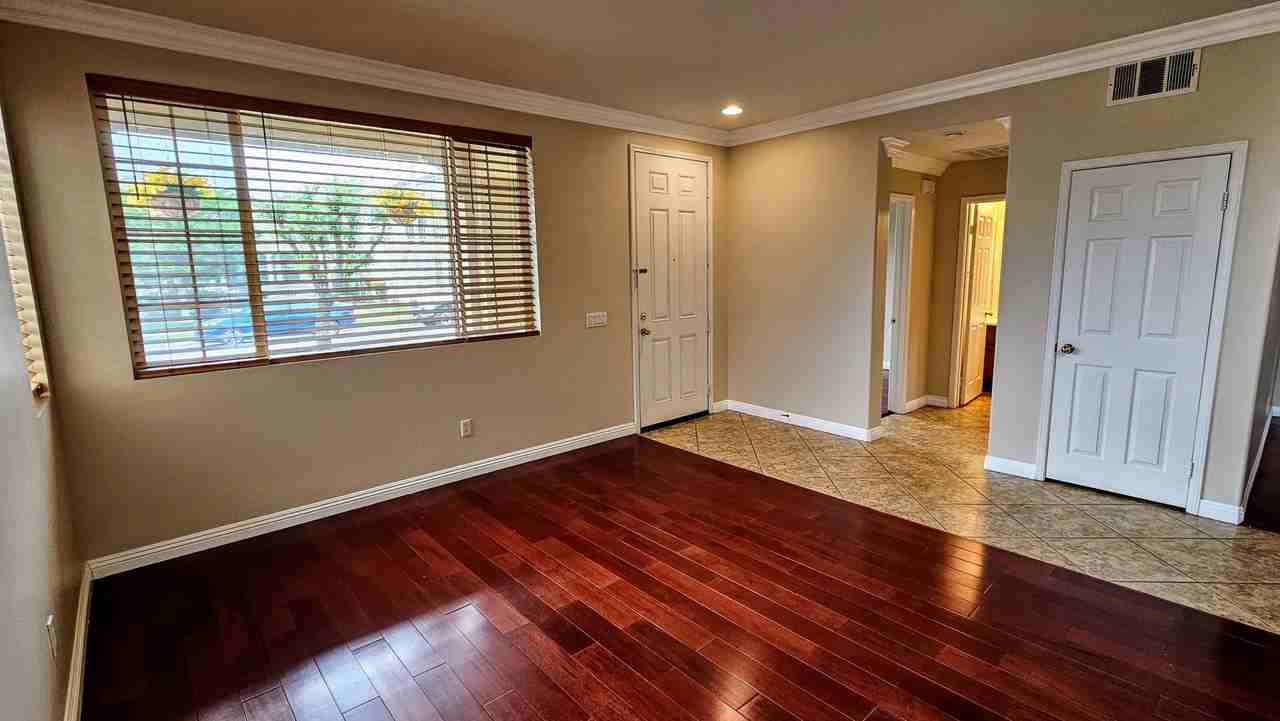 12211 Waterbrook Dr - Photo 3 of 30