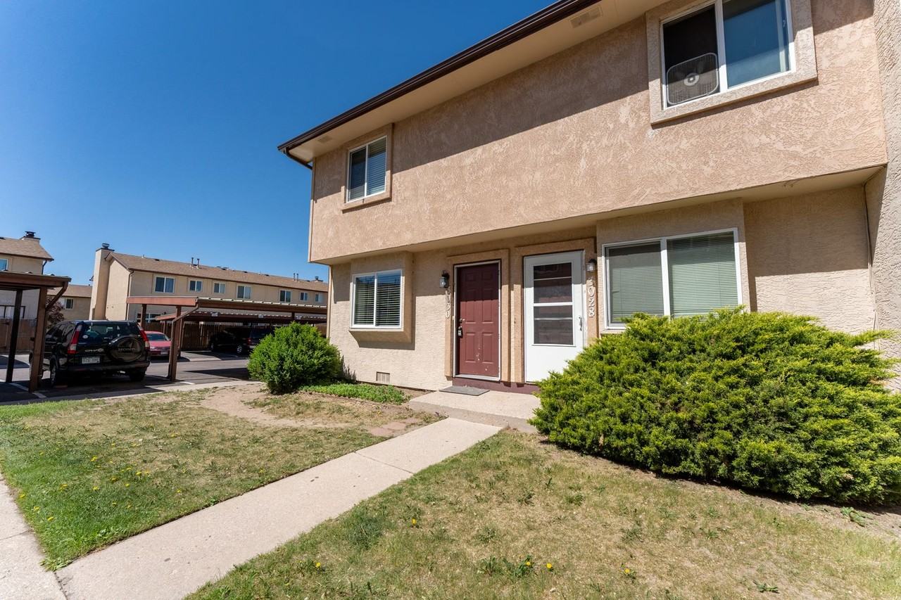 3030 Starlight Cir - Photo 2 of 18