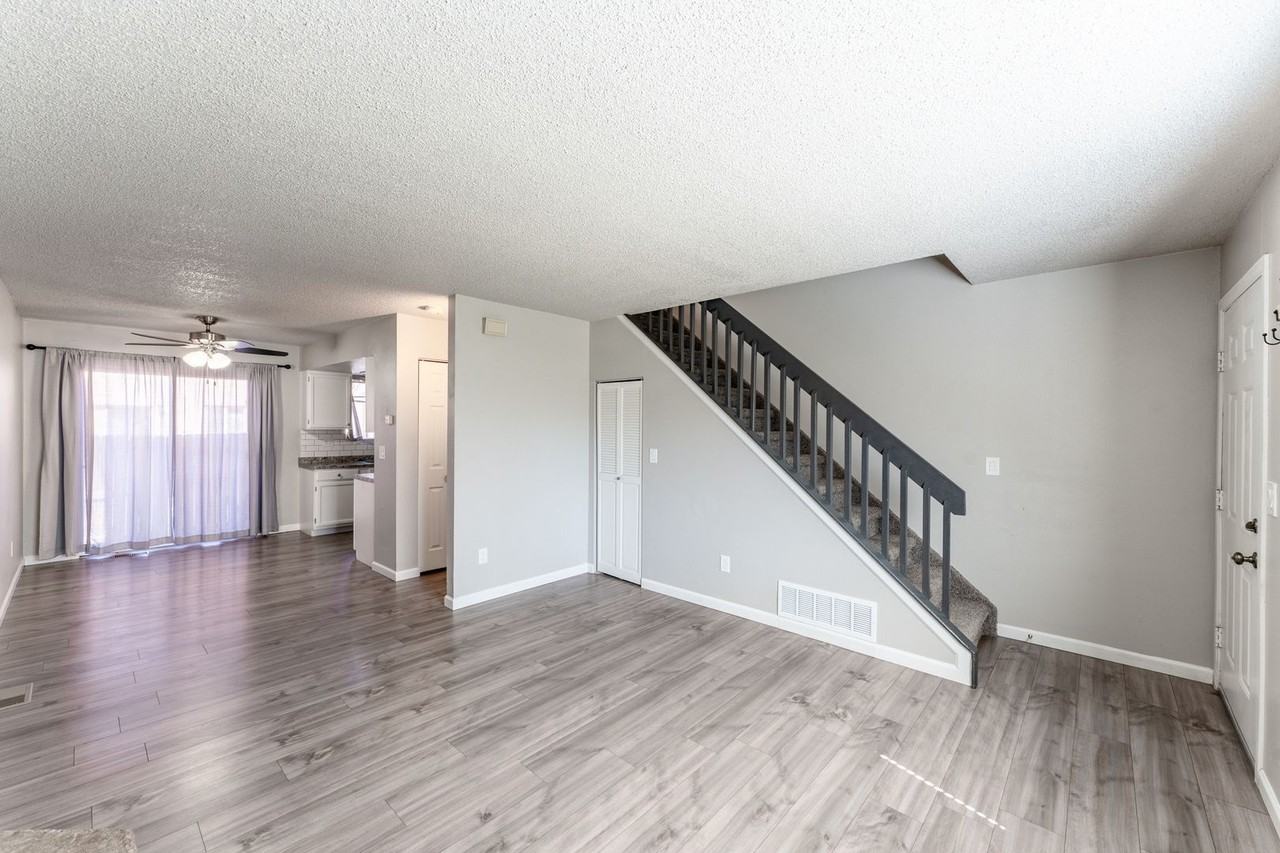 3030 Starlight Cir - Photo 5 of 18