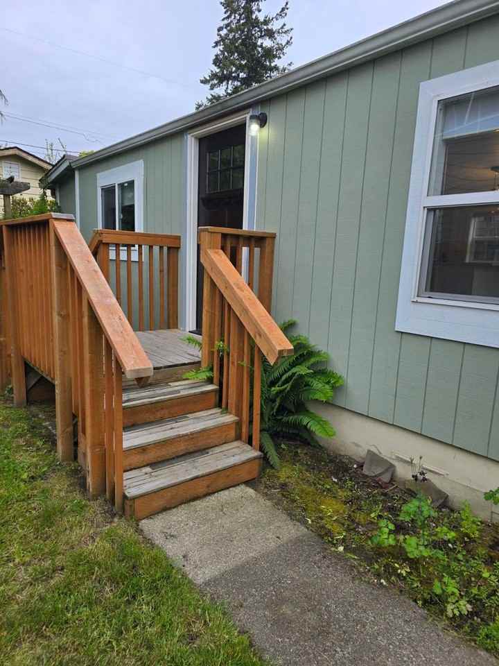 8110 14th Ave Sw - Photo 2 of 12