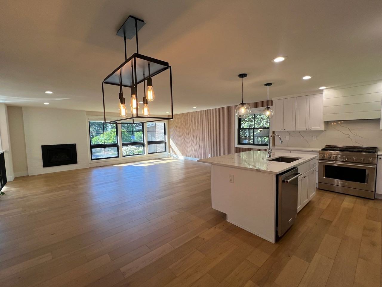 6358 121st Ave Se - Photo 3 of 31