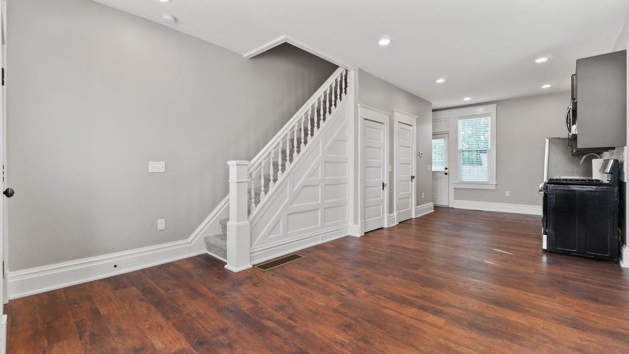 414-416 Third St - Photo 2 of 50