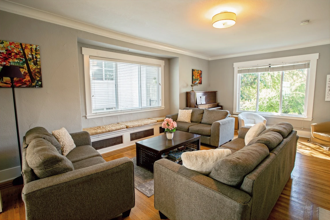 4554 16th Avenue Northeast - Photo 2 of 7