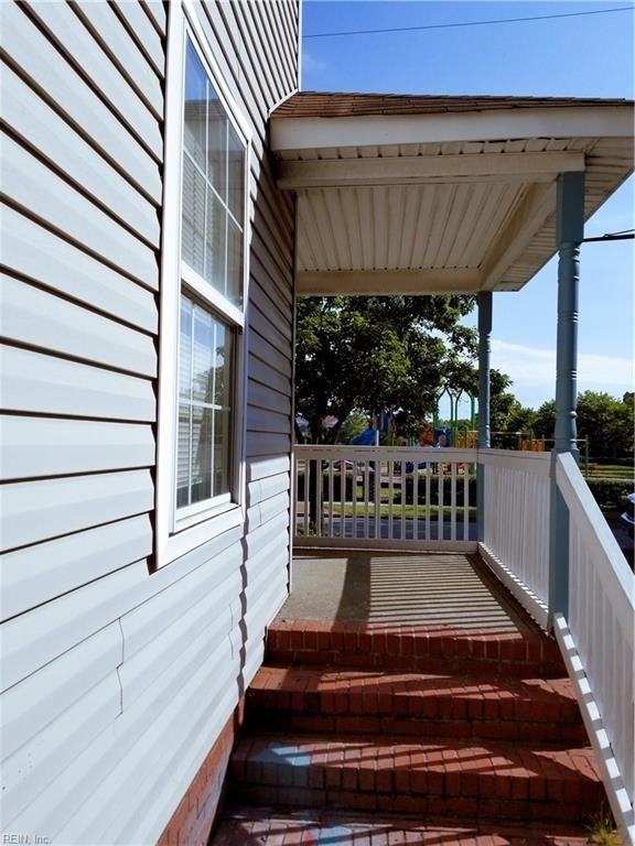 509 W 29th St - Photo 3 of 12