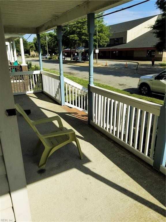 509 W 29th St - Photo 5 of 12