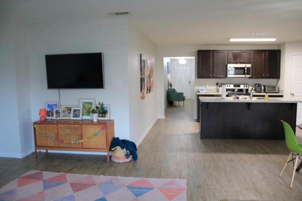 500 E Marigold Dr - Photo 4 of 20