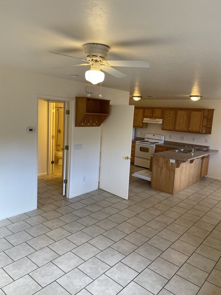 77 East Cliff House Drive - Photo 2 of 20