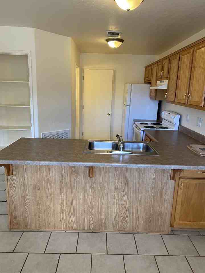 77 East Cliff House Drive - Photo 6 of 20