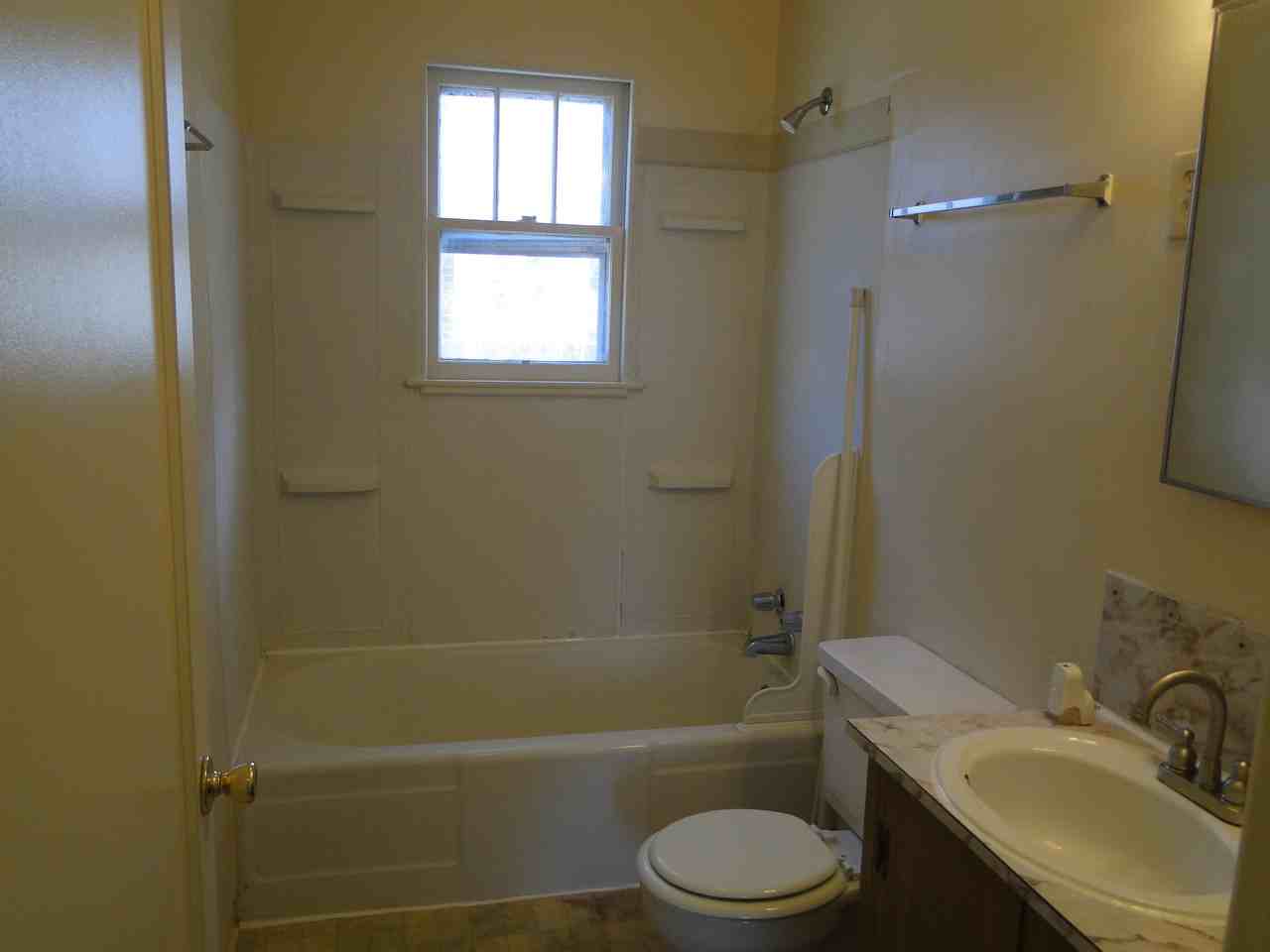 3916 W Albion St #NA - Photo 7 of 7