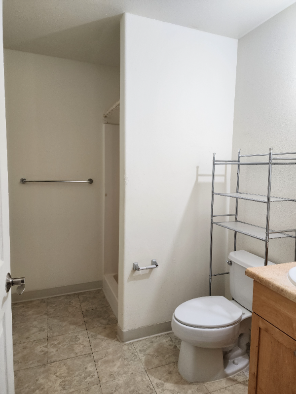 1251 S King St #1 - Photo 3 of 4