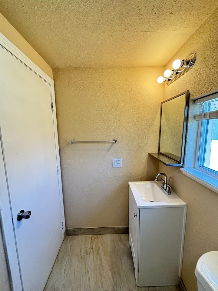 722 Badgley Drive - Photo 4 of 9