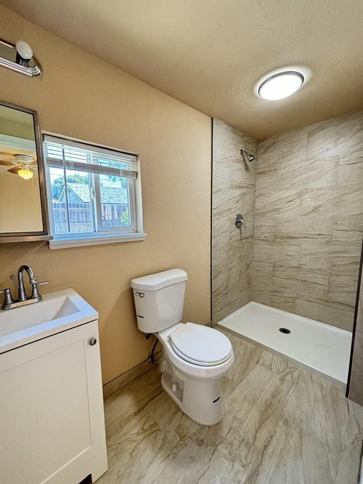 722 Badgley Drive - Photo 5 of 9