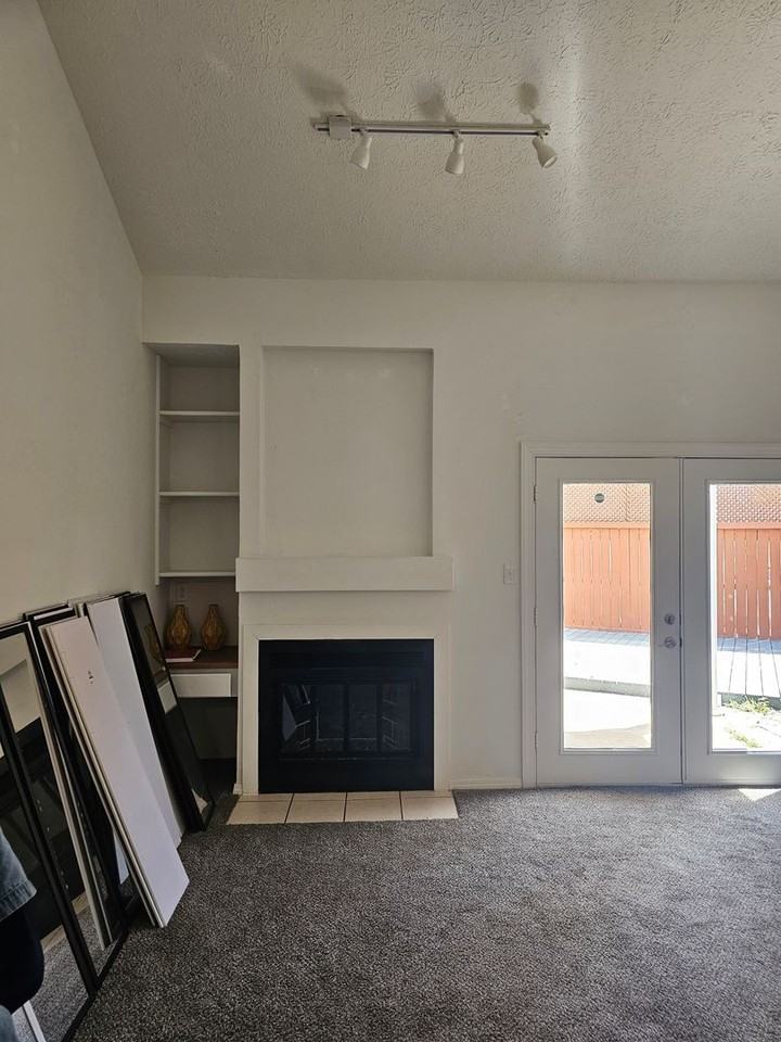 645 Chuck Gray Ct - Photo 3 of 14