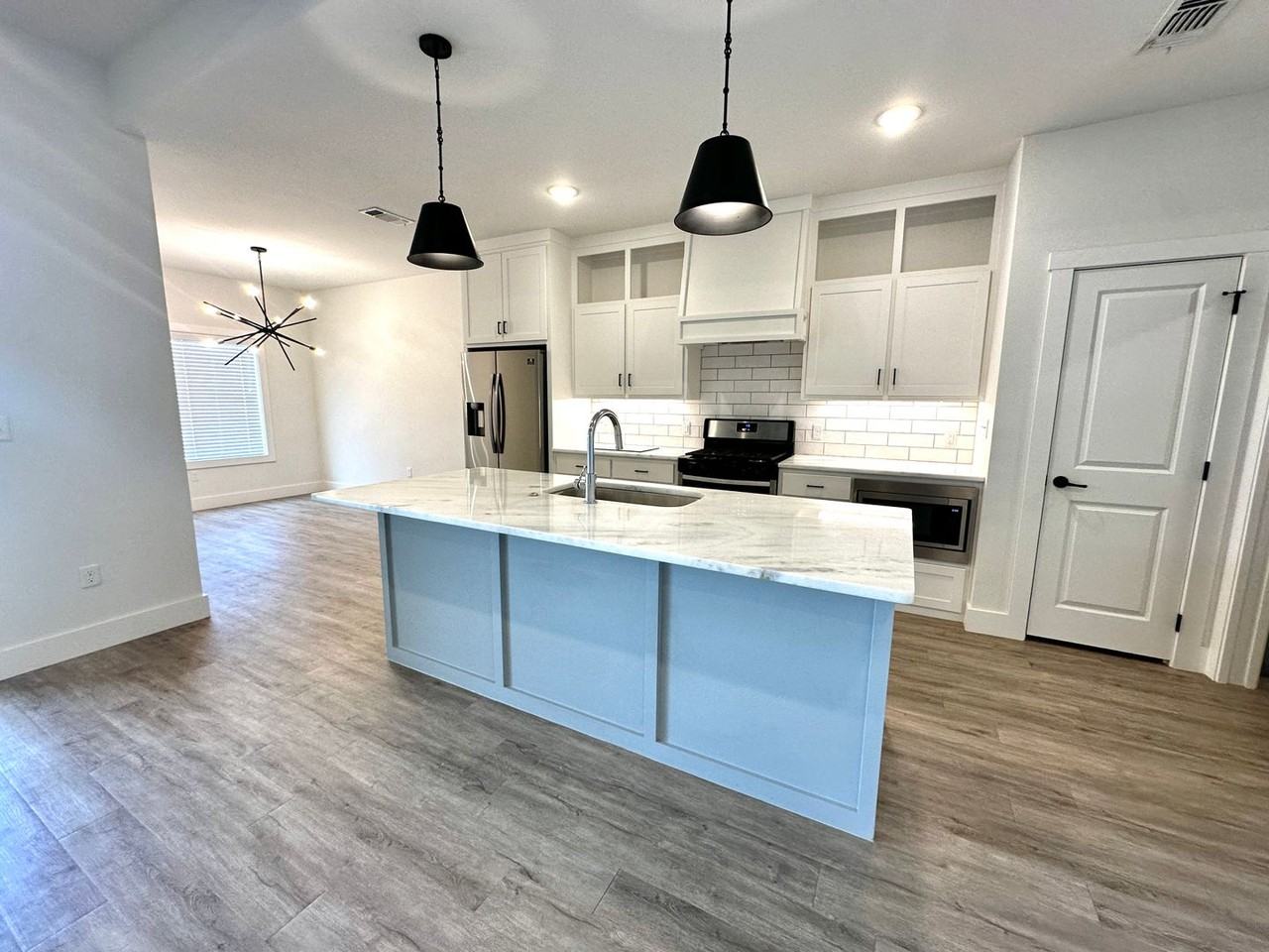 6954 22nd Pl - Photo 6 of 23