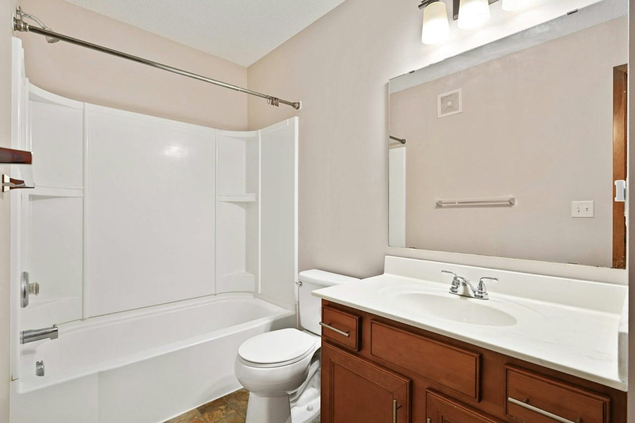 10171 Indigo Dr - Photo 2 of 31