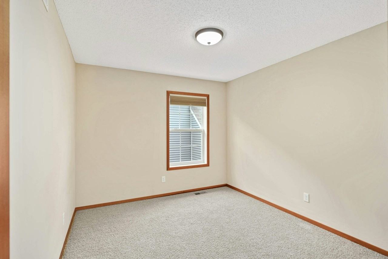 10171 Indigo Dr - Photo 3 of 31