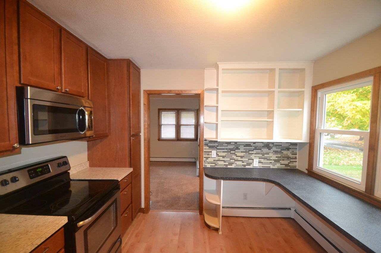 2160 Cedar Ln - Photo 3 of 6