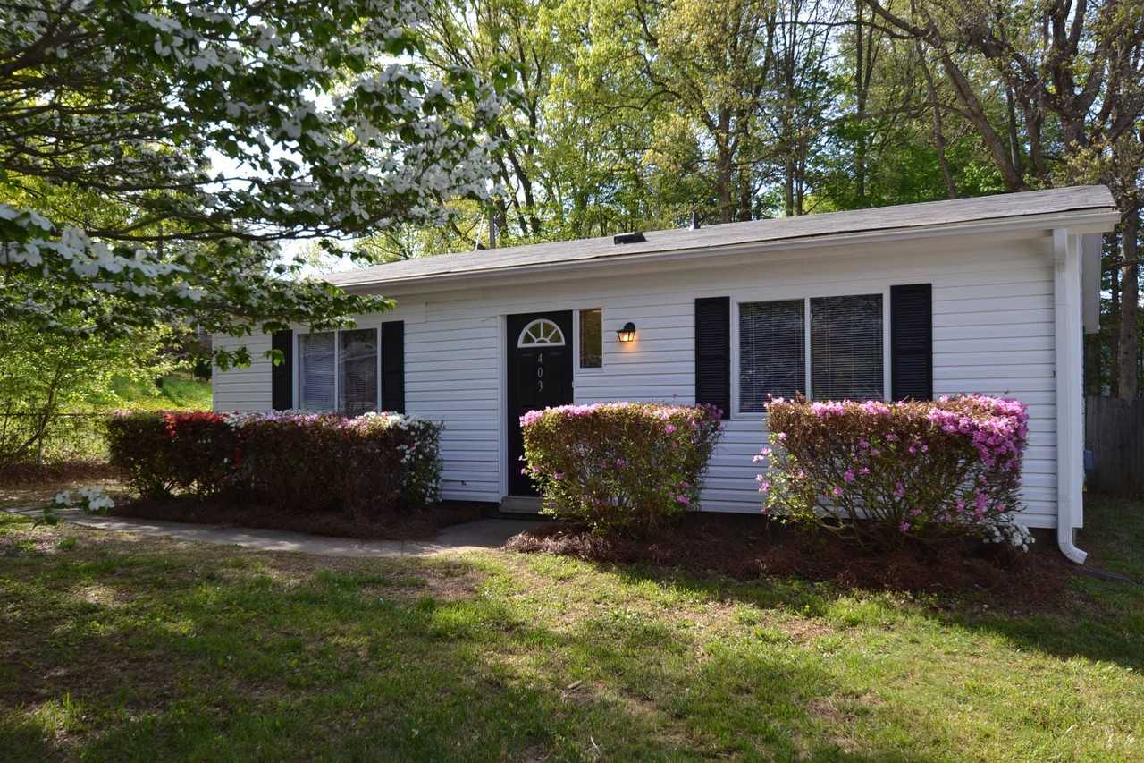 403 Spicewood Dr - Photo 2 of 11