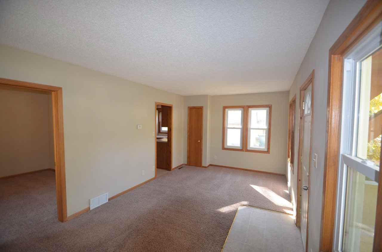 1366 Hazelwood St - Photo 3 of 5