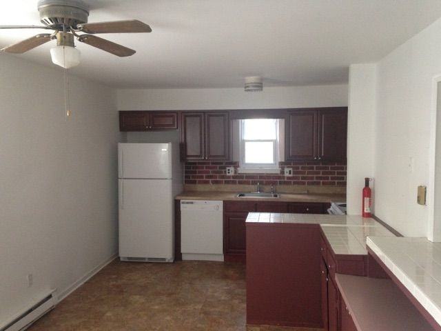 200 Hampshire Rd - Photo 2 of 24