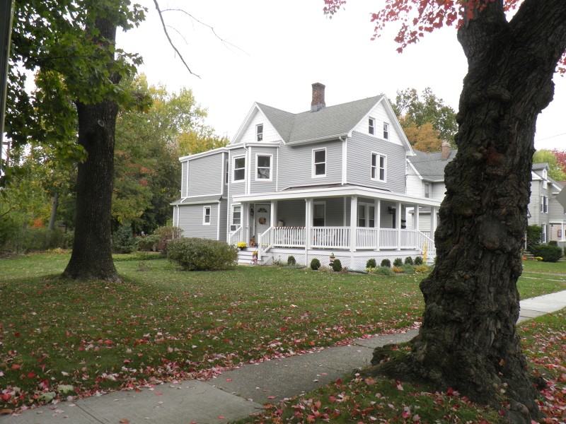 46 Hillside Ave - Photo 2 of 22