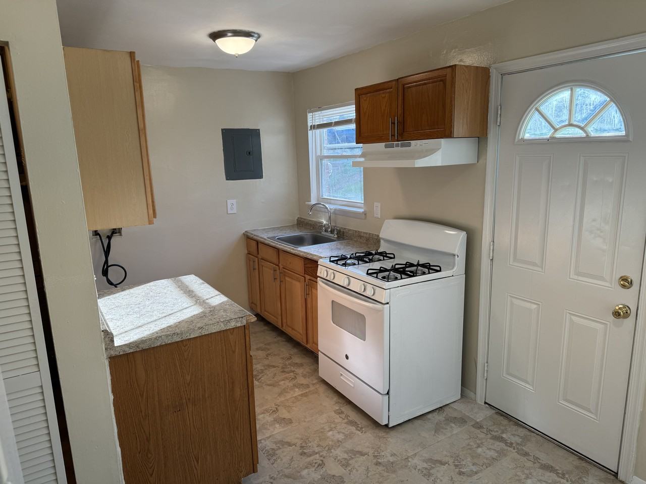 3000 Georgetown Rd #3004 - Photo 6 of 16