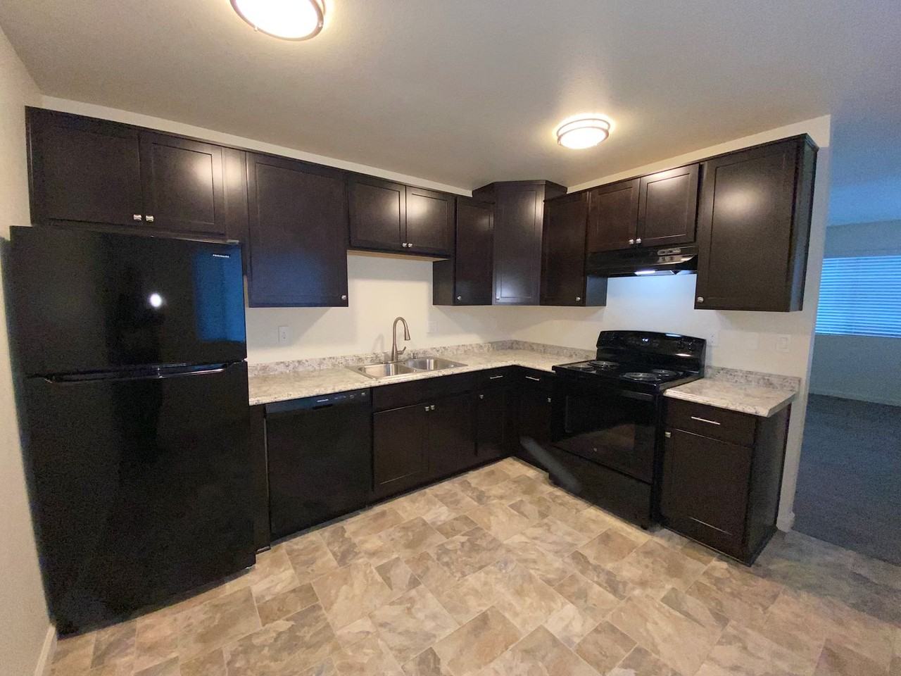 1160 Sutro Street - Photo 2 of 18