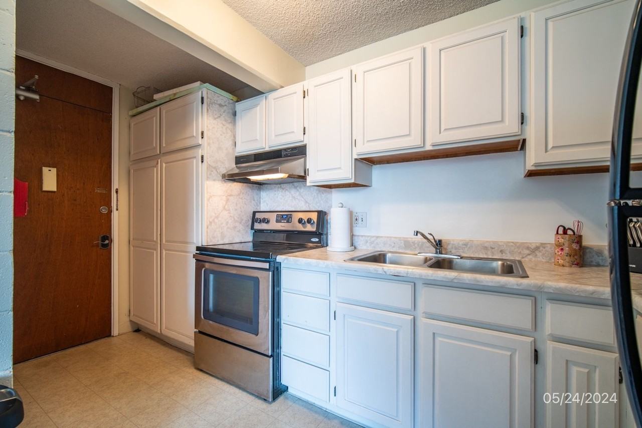 1440 Ward Ave #607 - Photo 4 of 22