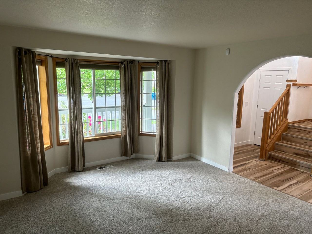 5491 Park Place Loop Se - Photo 7 of 41