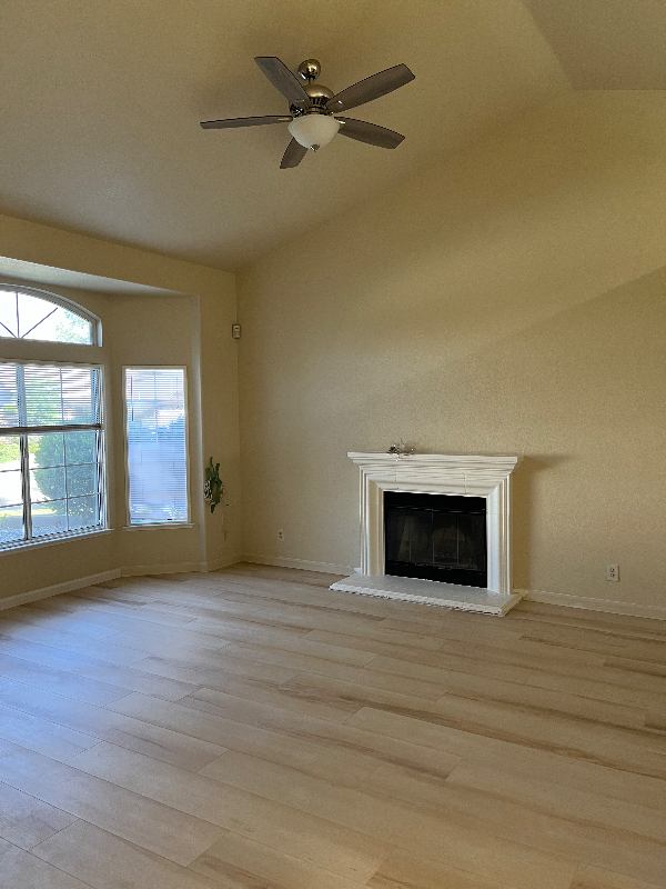 1610 Steinbeck Dr - Photo 3 of 5