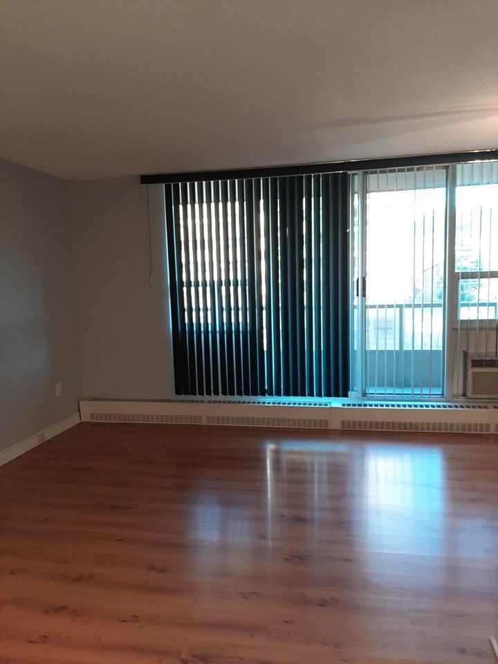 1964 Main Street West #601 - Photo 3 of 15