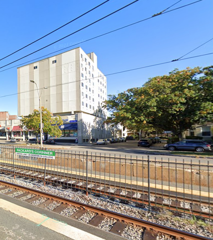 1112 Commonwealth Ave - Photo 6 of 8