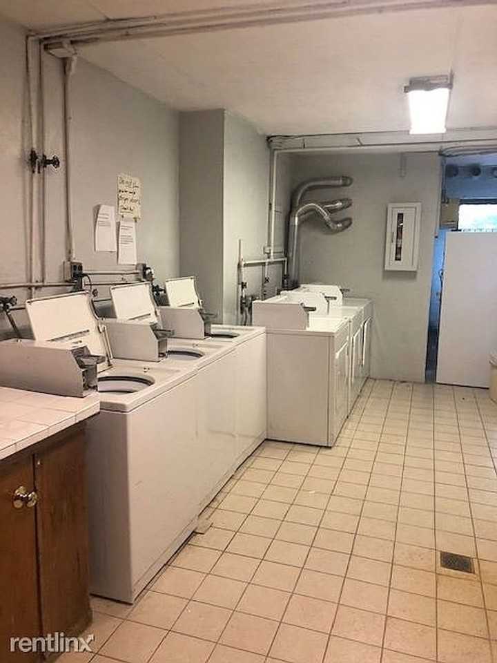 173 Adams St - Photo 7 of 15