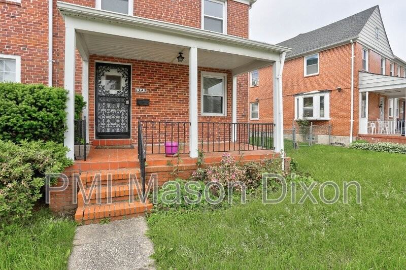 1345 Pentridge Rd - Photo 3 of 23