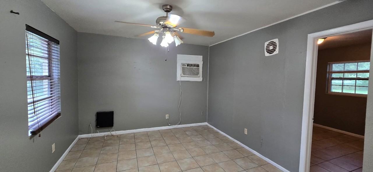 1118 E 124th Ave Unit A-C - Photo 3 of 6