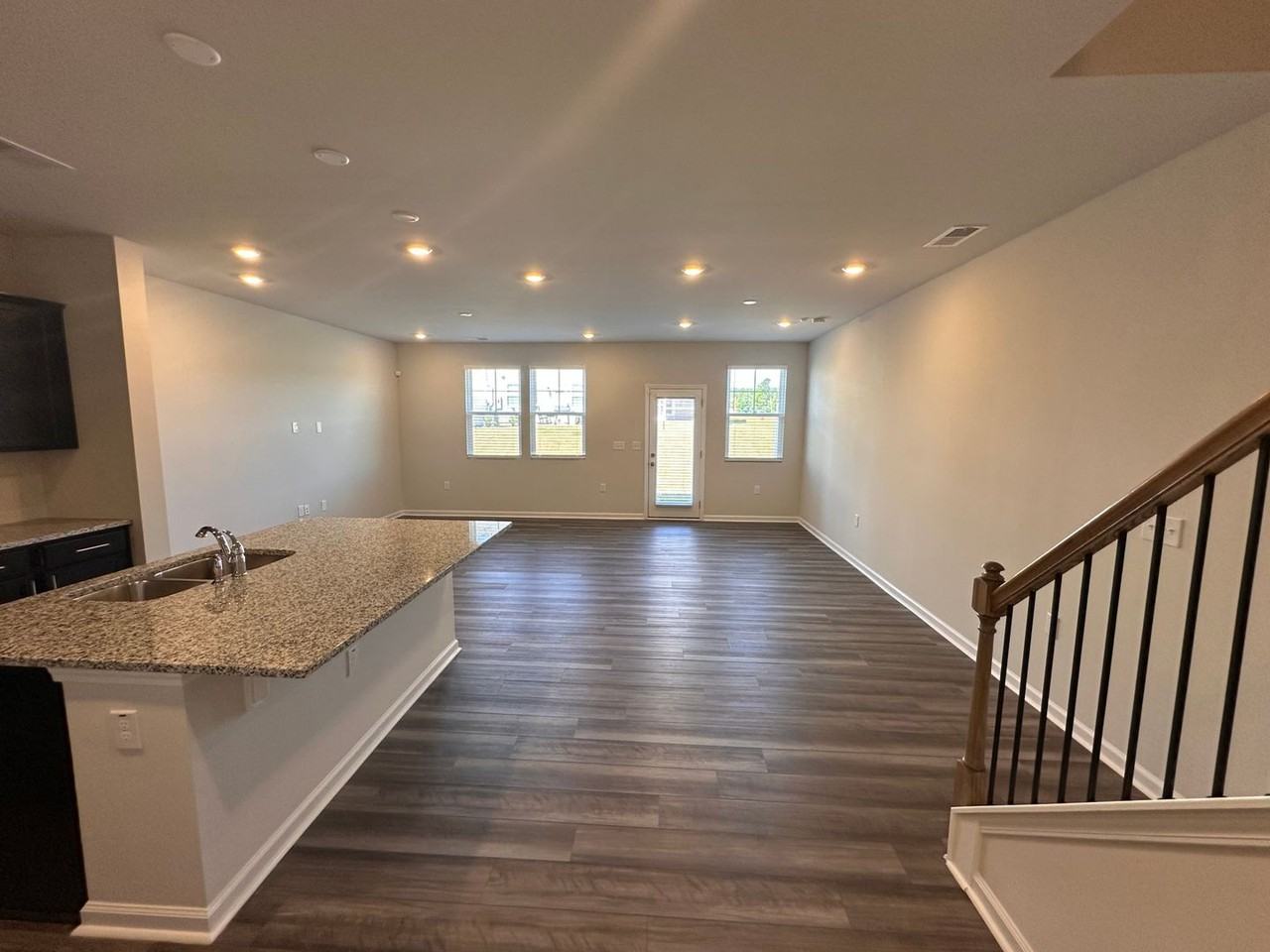 5927 Woodlawn Dr - Photo 5 of 26