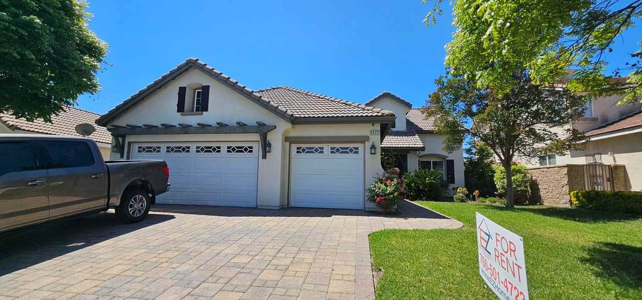 25227 Springbrook Way - Photo 3 of 31
