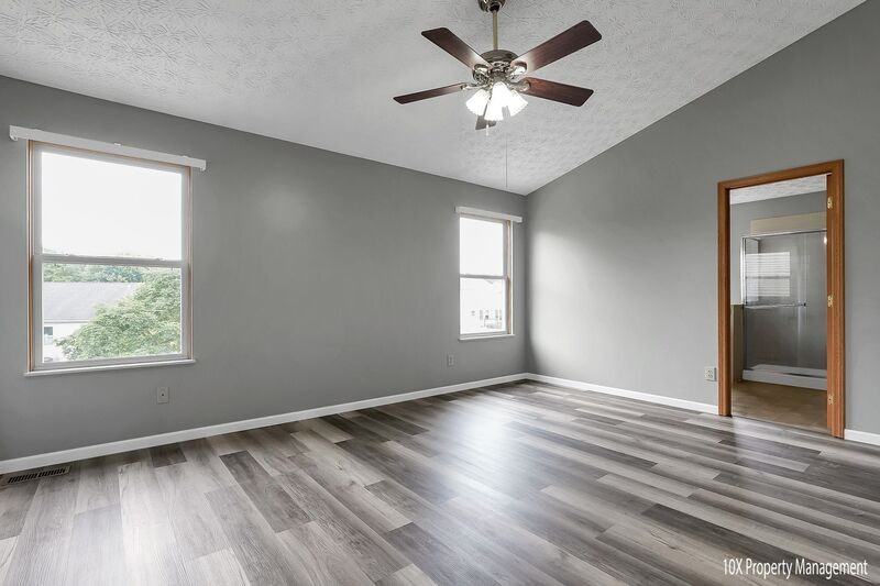 6561 Hemmingford Dr - Photo 3 of 25