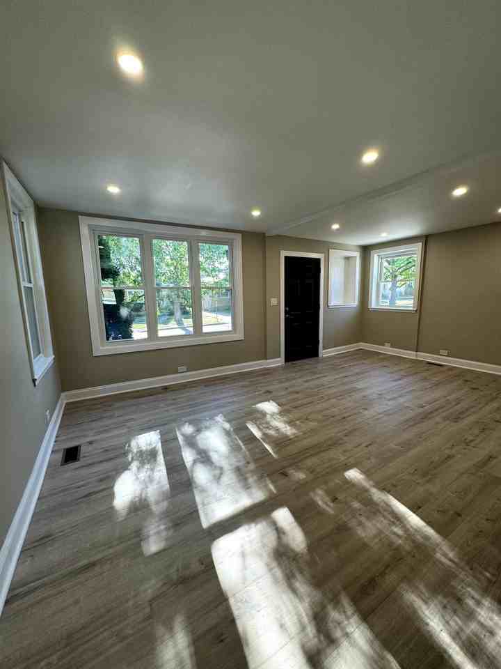 4343 Wisconsin - Photo 4 of 23