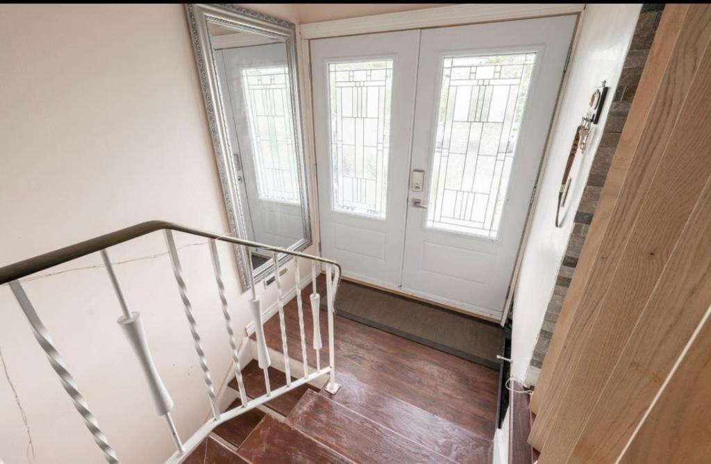 2500 Croissant Moreau - Photo 2 of 19