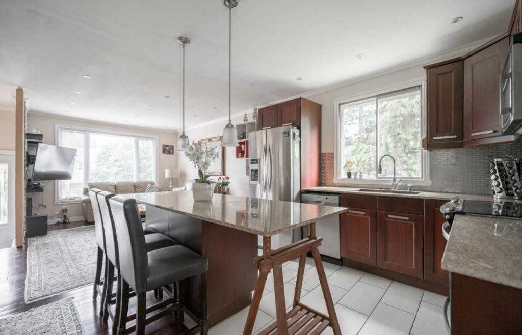 2500 Croissant Moreau - Photo 3 of 19