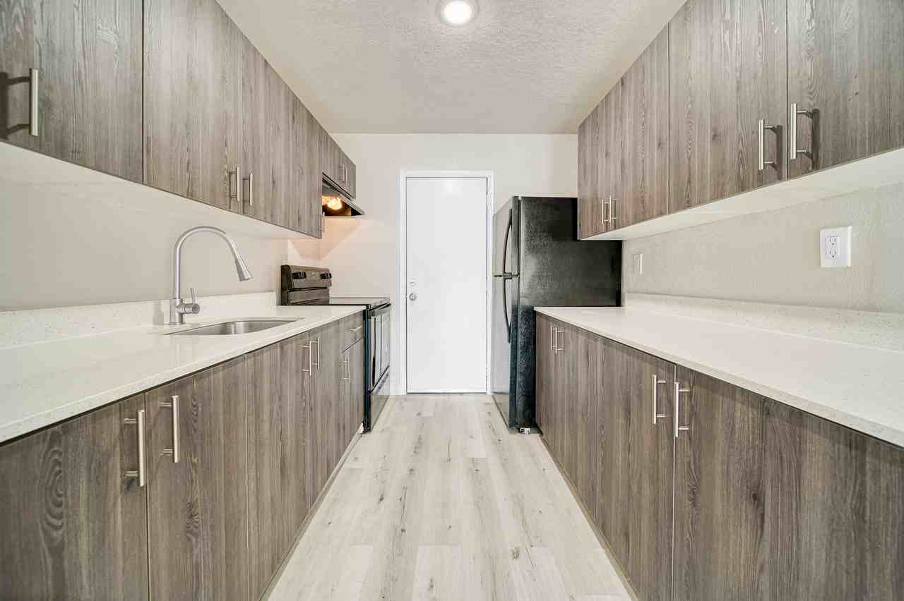 Prestige Biscayne Apartments - Photo 2 of 14