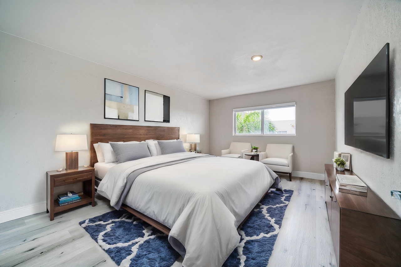 Prestige Biscayne Apartments - Photo 4 of 14