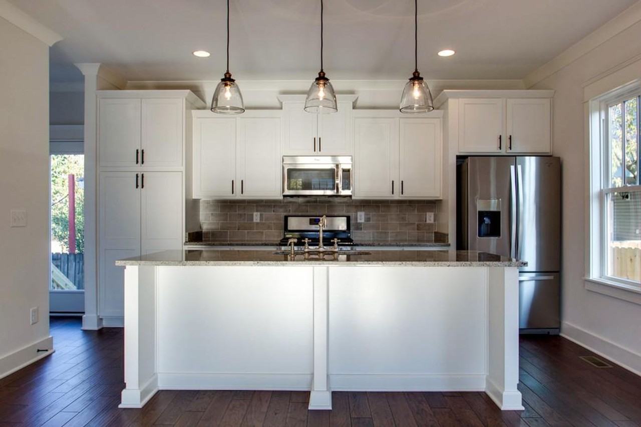 2044 Straightway Ave - Photo 6 of 15