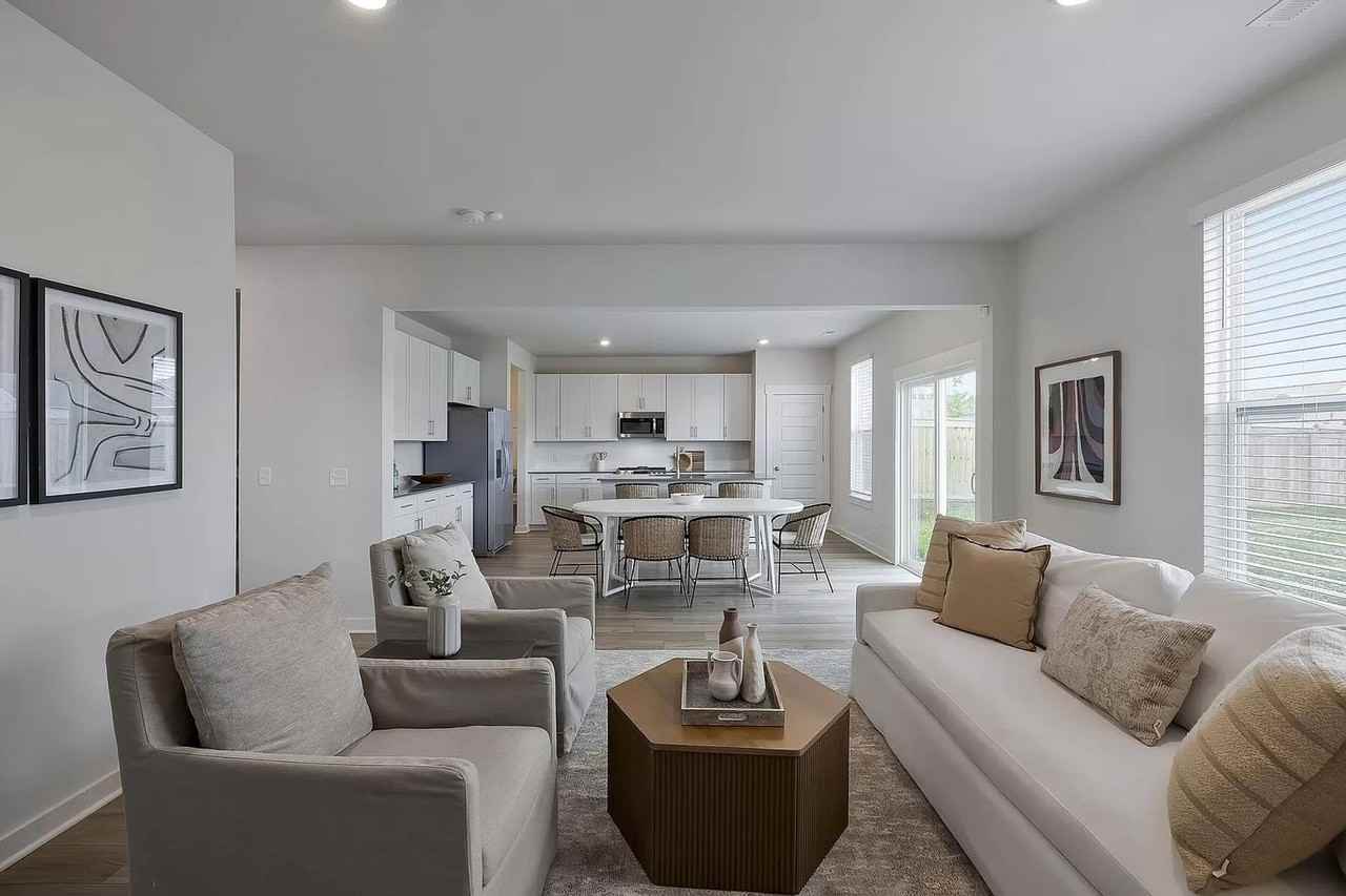 1030 Ewell Farm Cir - Photo 2 of 36