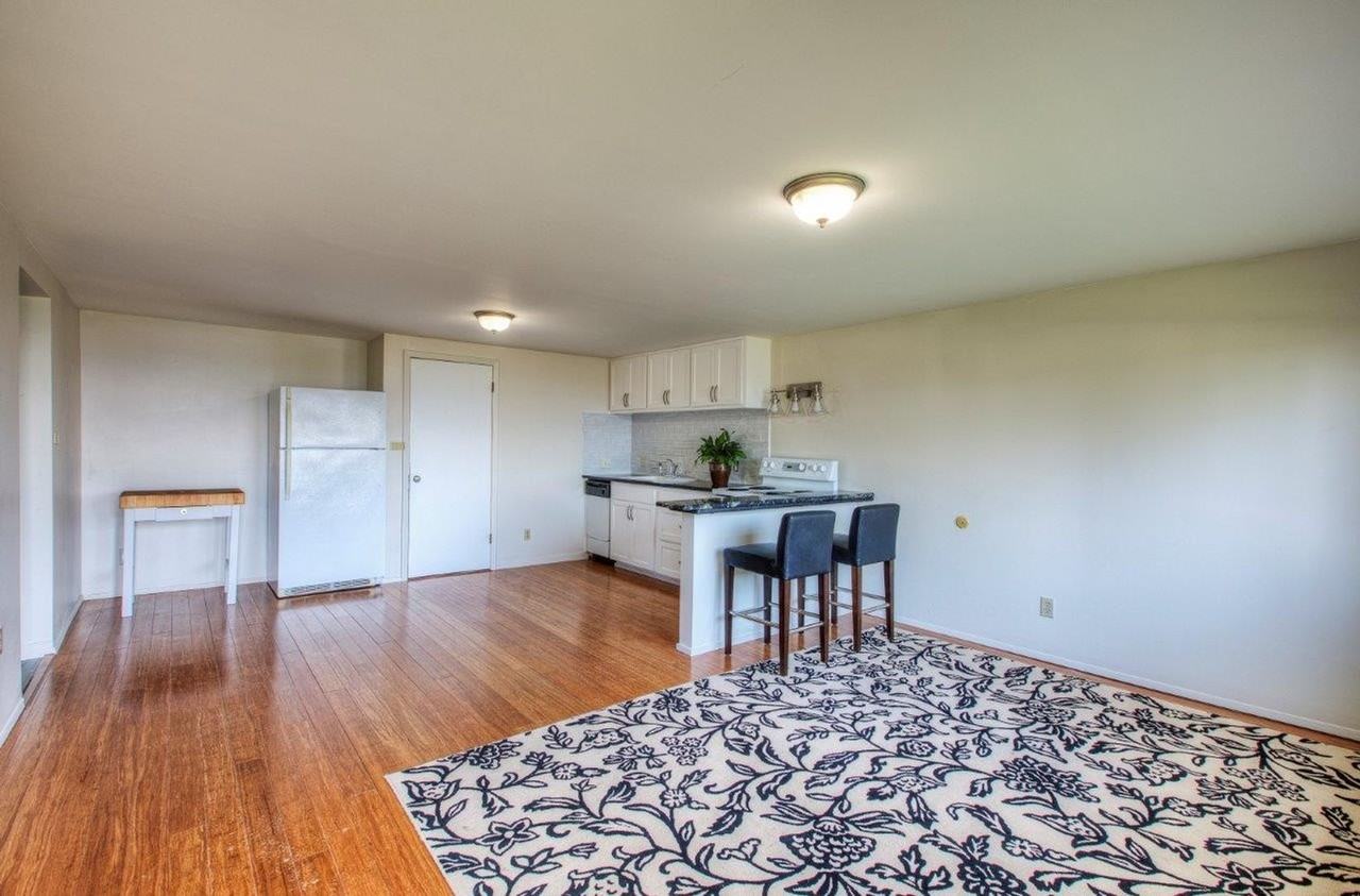 22601 18th Ave S - Photo 3 of 24